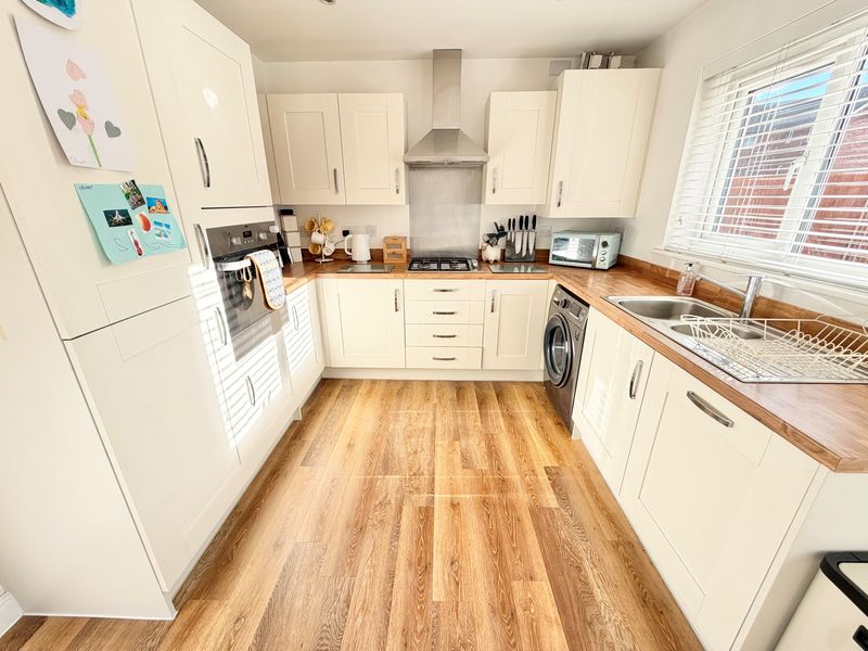 Longbank Court Rossmore